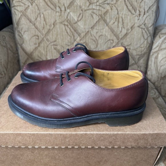 Dr Martens 1461 Smooth Leather Men's 7 Women's 8 EU 39 AW004 - Picture 1 of 9